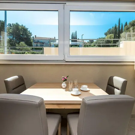 Appartmenthaus Rilovic 250s *